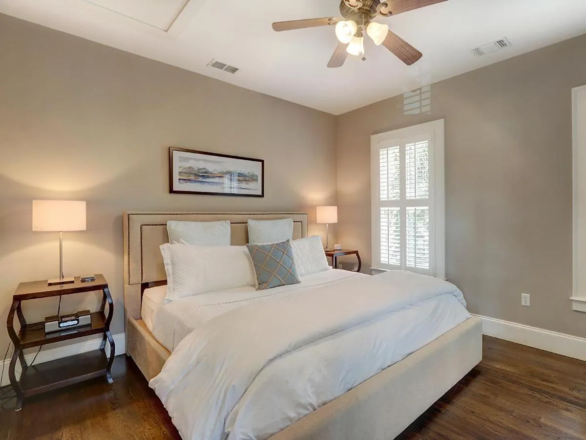 Southern Elegance Carriage House Savannah